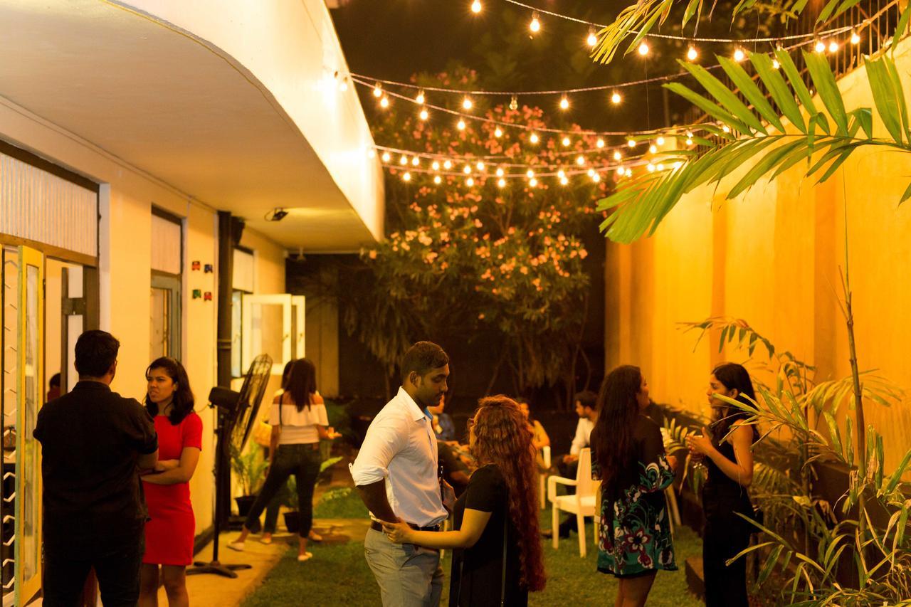 Tuk Tuk Hostels Colombo Esterno foto