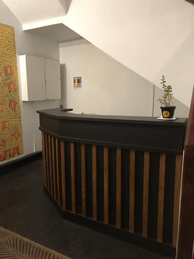 Tuk Tuk Hostels Colombo Esterno foto